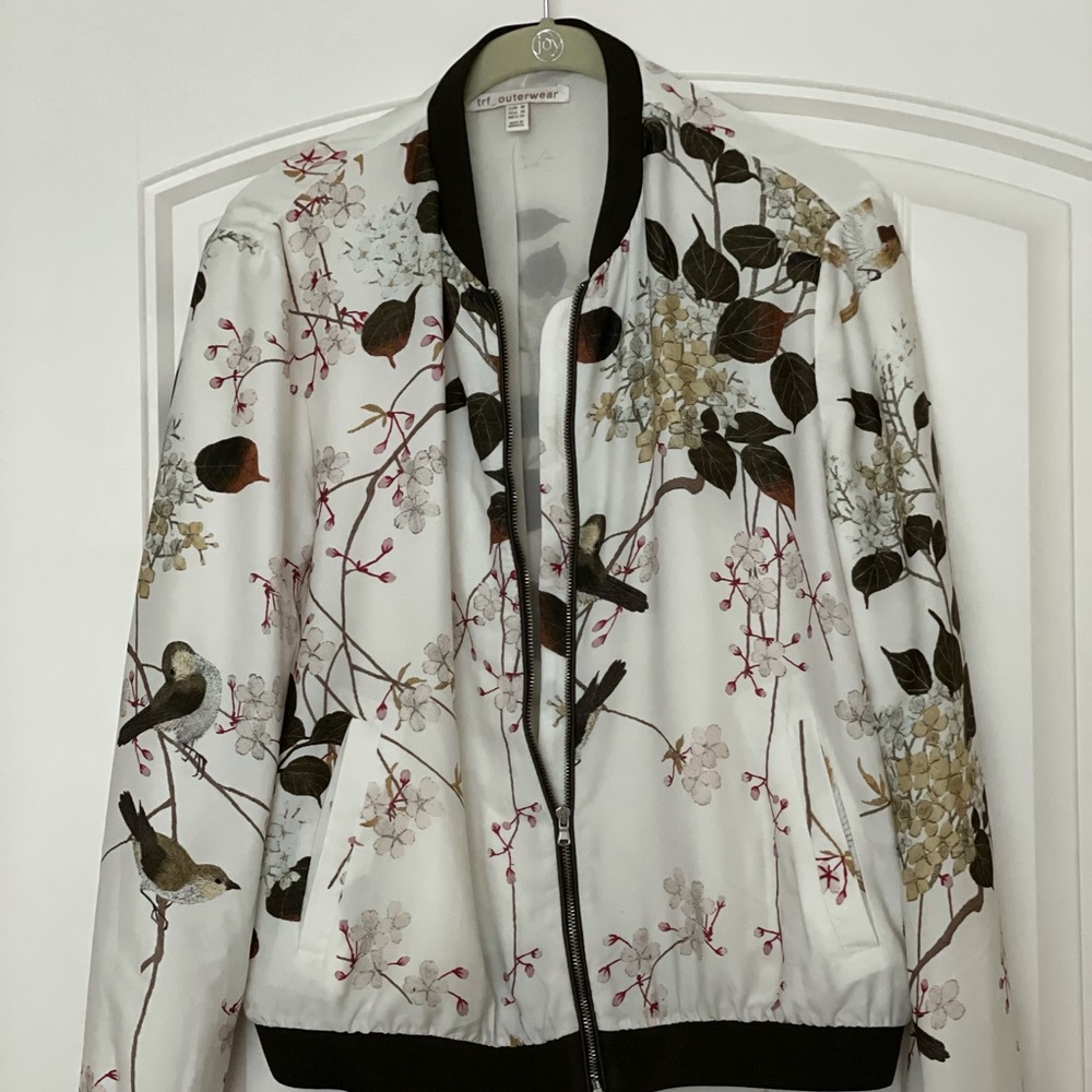 Zara. Bomber jacket. Size M